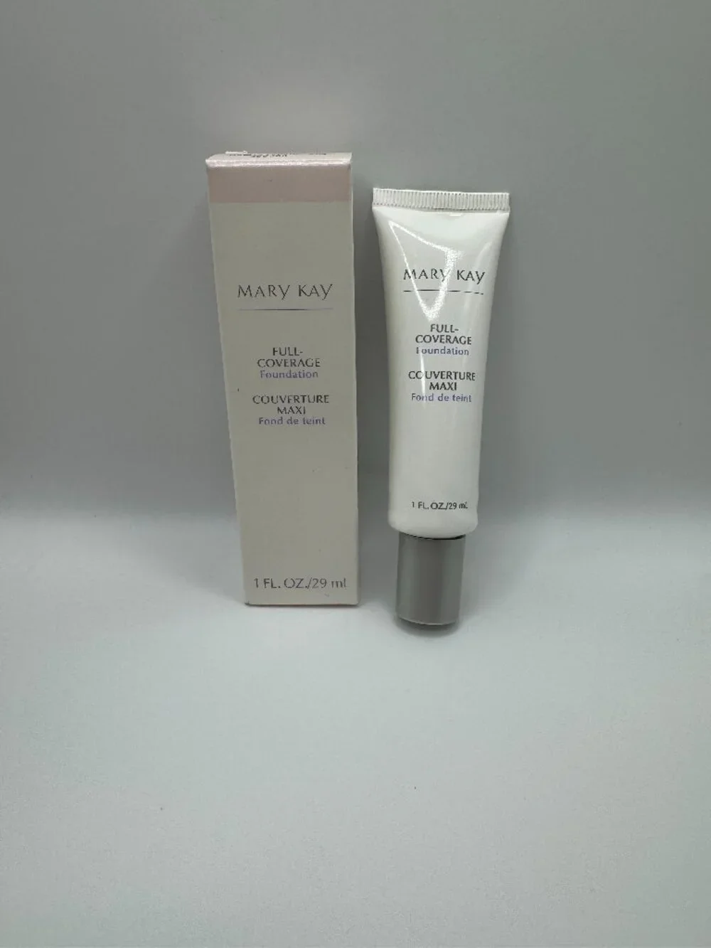 NEW Mary Kay Full Coverage Foundation Ivory 204 1oz Normal to Dry Skin